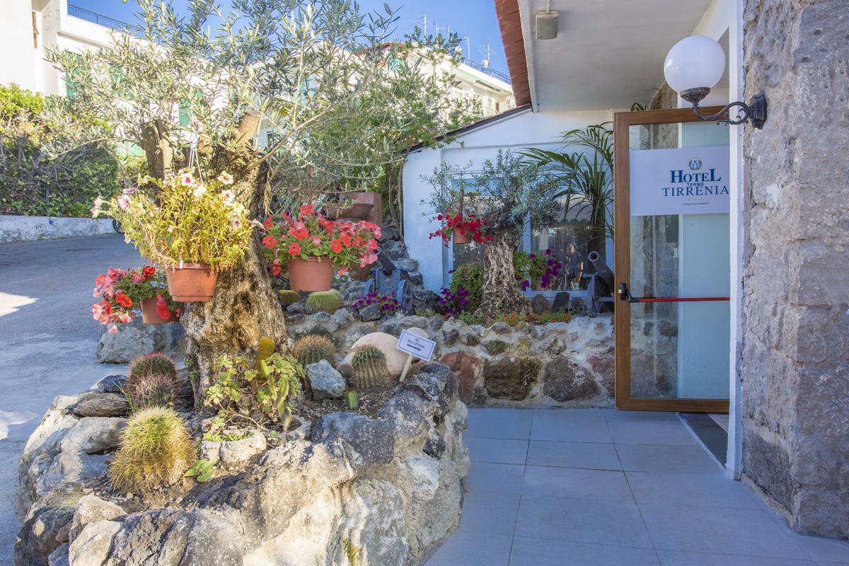 Hotel Terme Tirrenia Ischia Exterior photo